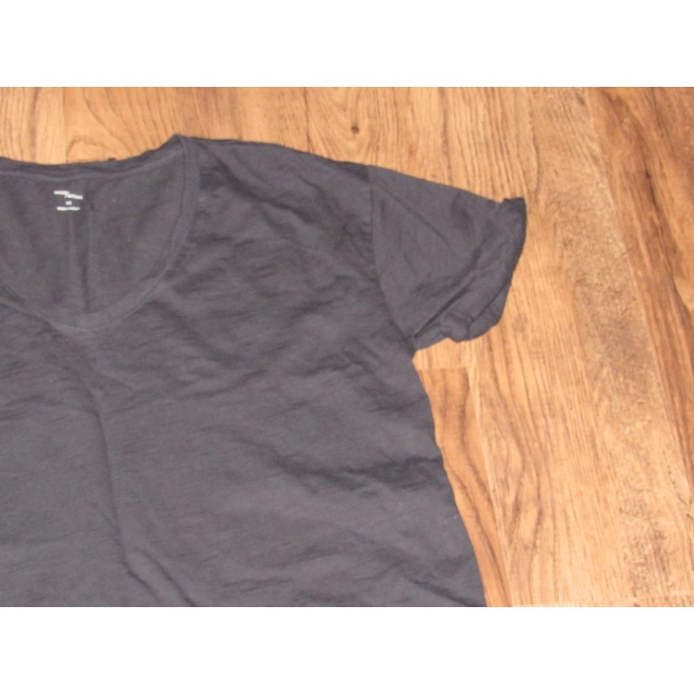 Daily Ritual Men's Extended V-Neck T-shirt - Large - Picture 4 of 5